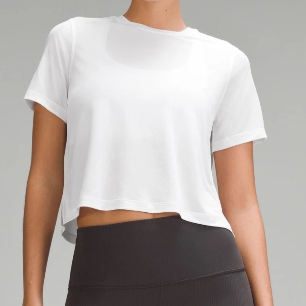 lululemon ultralight waist length short sleeve tee, white, size 4, NWOT